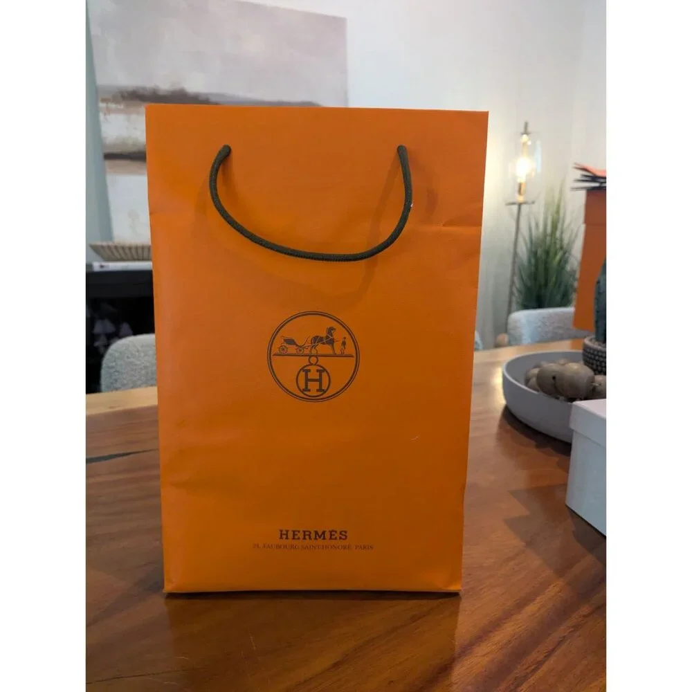 Hermès Orange Paper Gift Bag With Handle 11